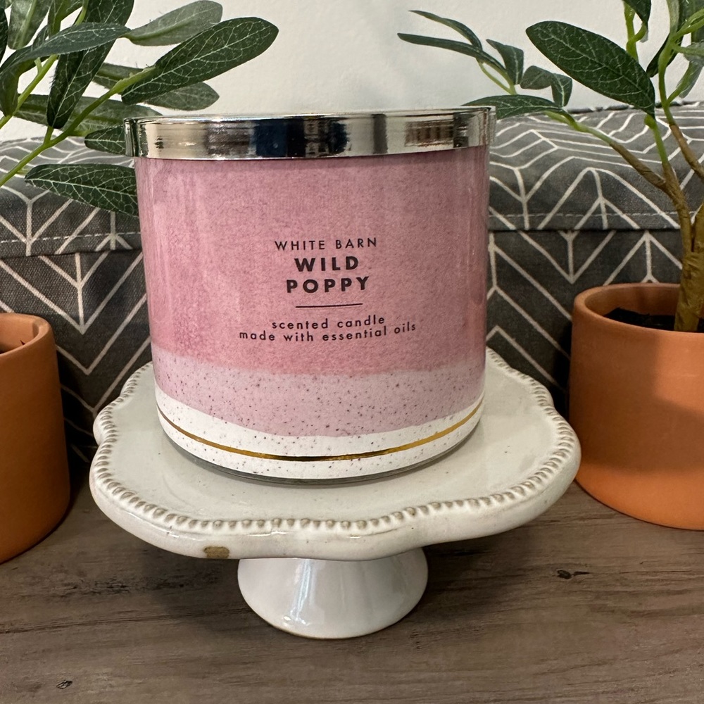 Brand new - Bath & Body Works 3-Wick candle